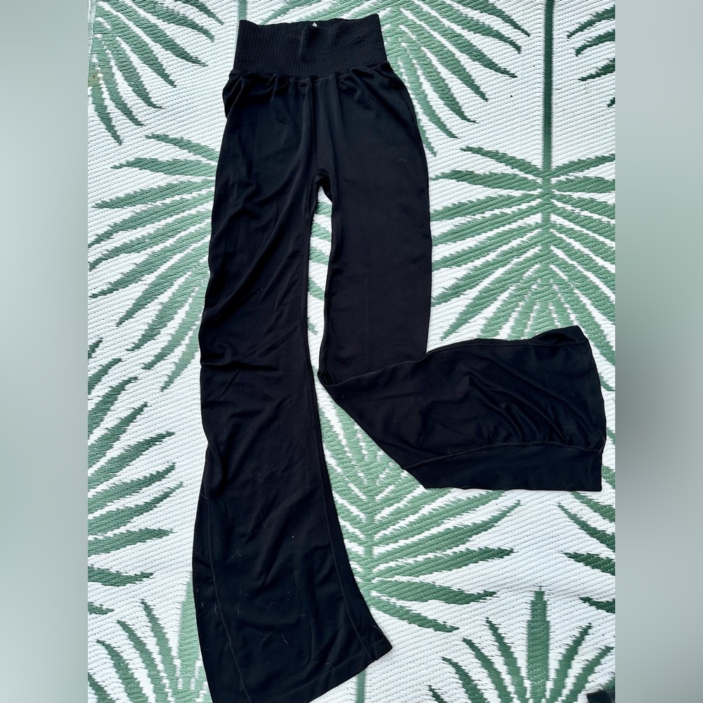 Free People XS/S Good Karma Flare Pants